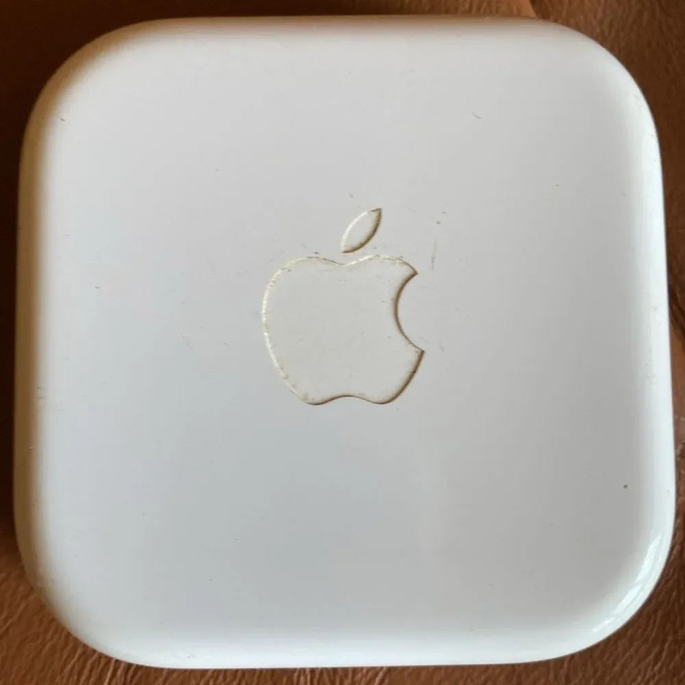 Apple White Earbud Headphones